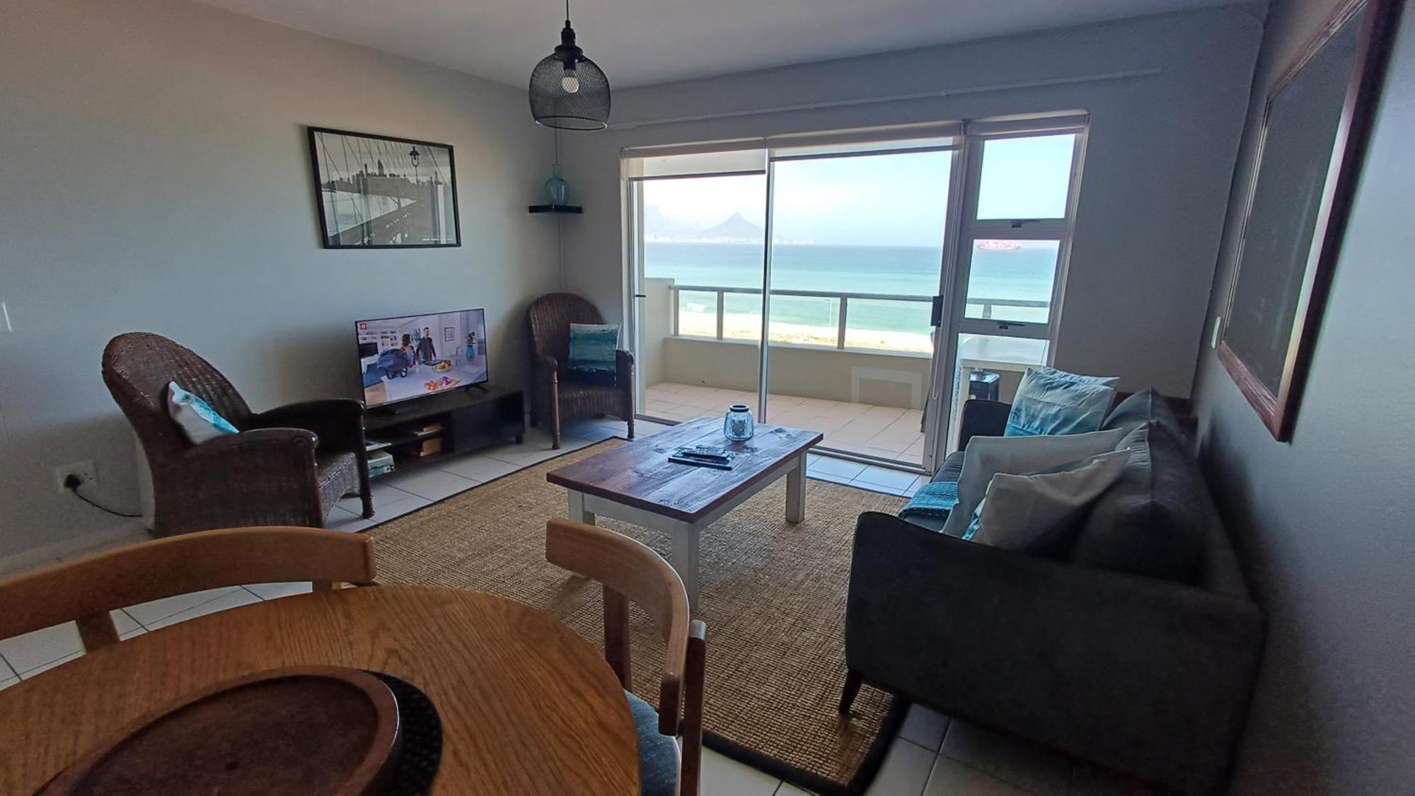 Cape Town Beachfront Accommodation In Blouberg Bloubergstrand Exterior photo