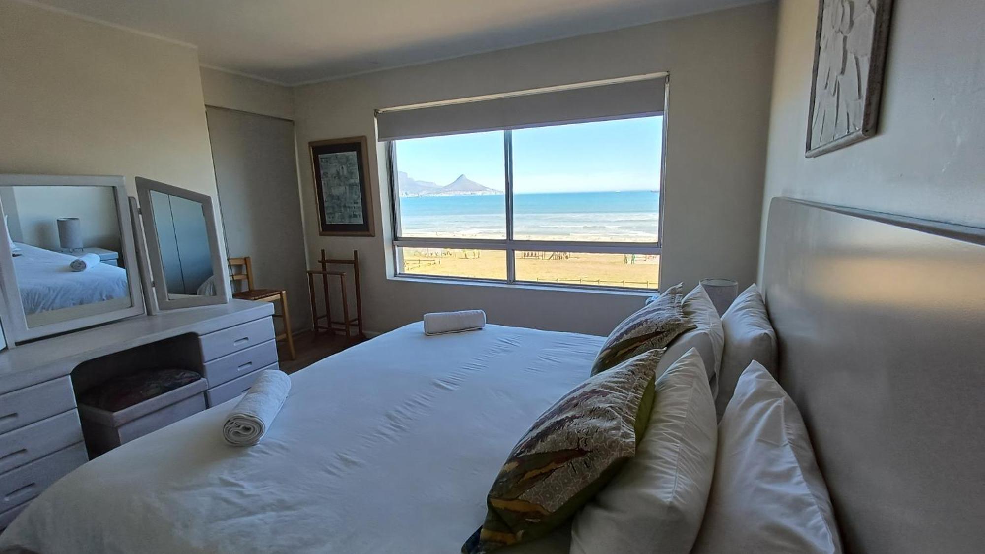 Cape Town Beachfront Accommodation In Blouberg Bloubergstrand Exterior photo